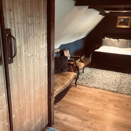 Tudor House - Double Room - Shared Bathroom Goff's Oak Exteriér fotografie