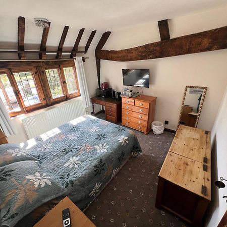 Tudor House - Double Room - Shared Bathroom Goff's Oak Exteriér fotografie