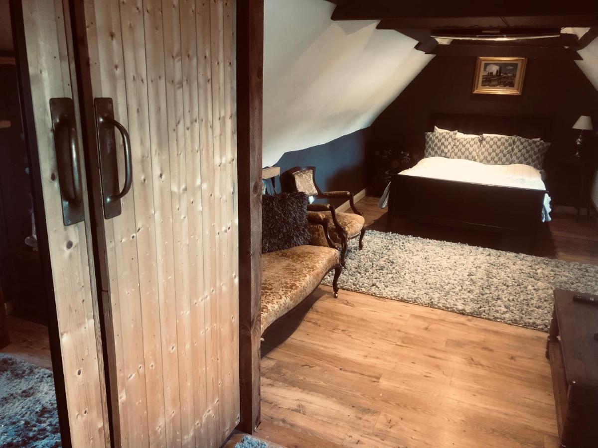 Tudor House - Double Room - Shared Bathroom Goff's Oak Exteriér fotografie