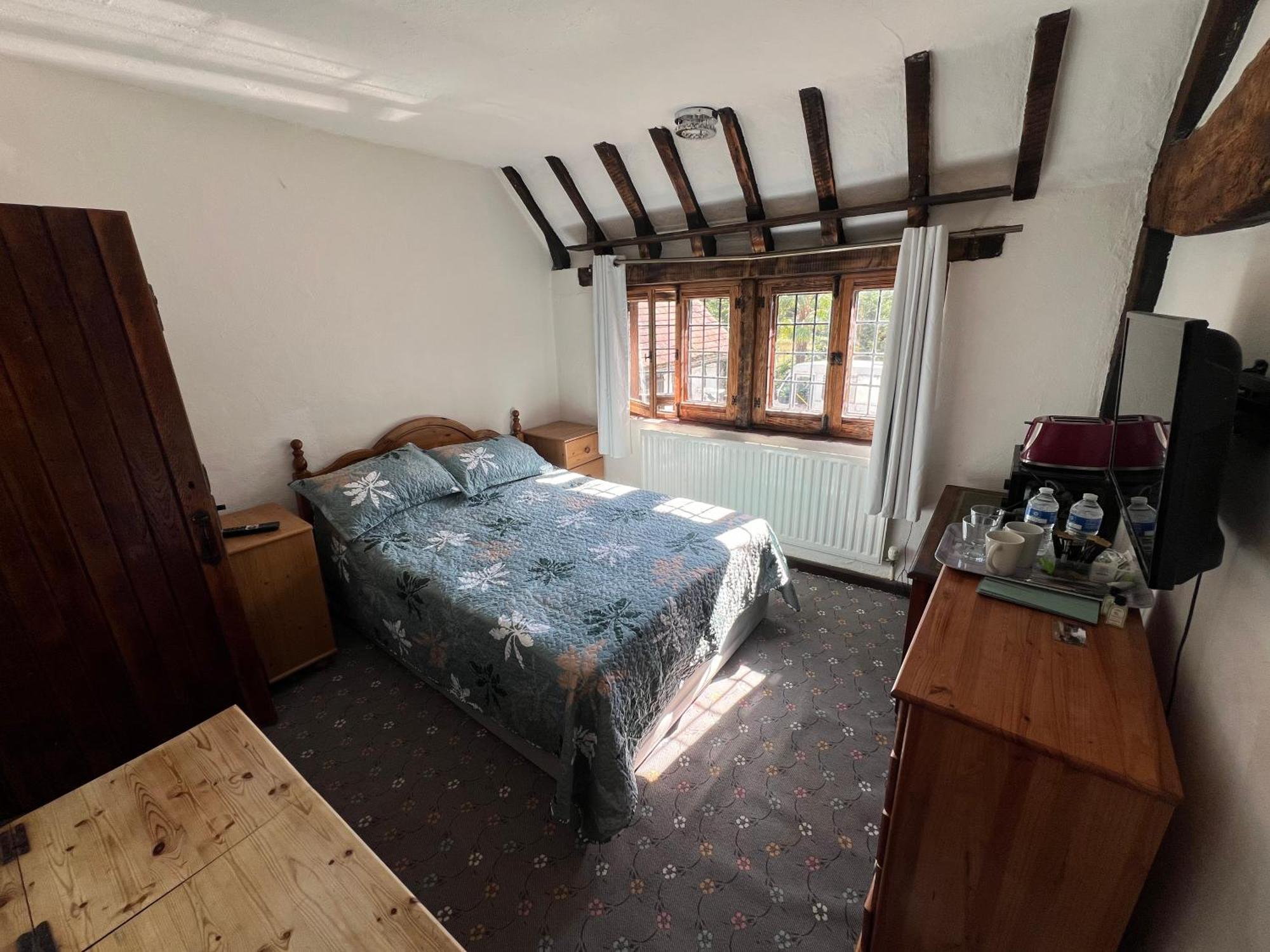 Tudor House - Double Room - Shared Bathroom Goff's Oak Exteriér fotografie
