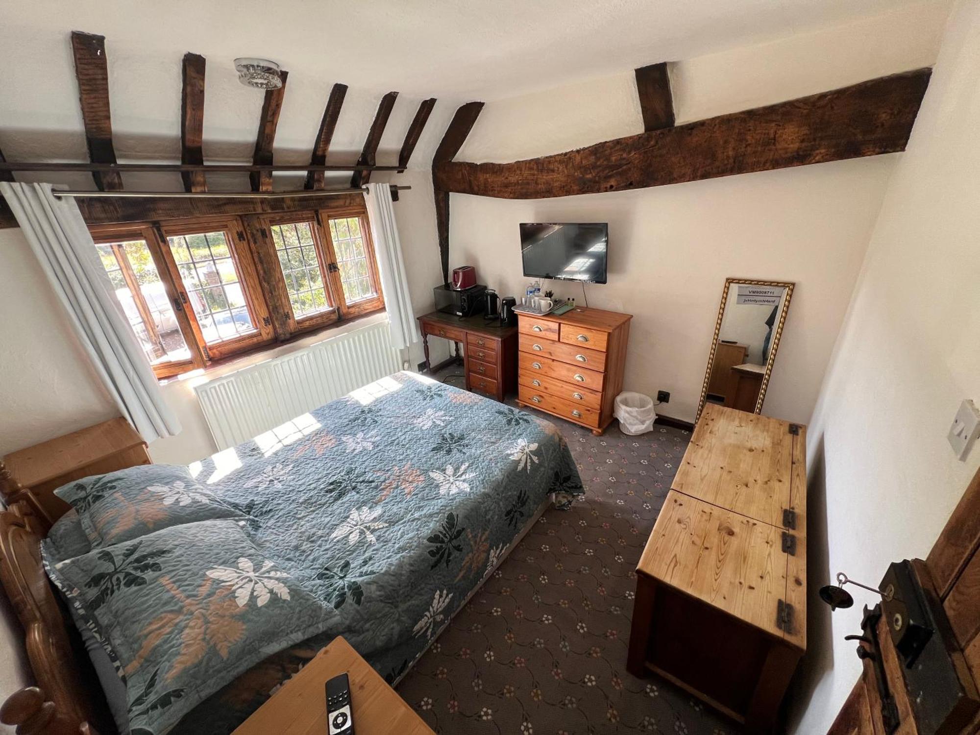 Tudor House - Double Room - Shared Bathroom Goff's Oak Exteriér fotografie